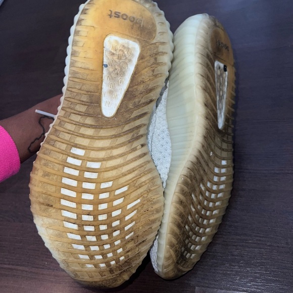 Yeezy Boost - Picture 5 of 5
